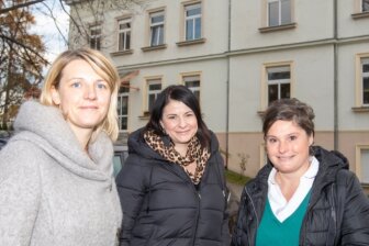 Steffi Macal, Annekathrin Brumbauer und Franca Mende-Reinhold haben sich seitens der Awo Vogtland im Namen der Plauener Heimkinder an die "Freie Presse" gewendet. Ihre Hoffnung: Geräte für Spiel und Sport für die Kinder. 