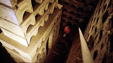 Death's Mansions: The Columbaria of Imperial Rome